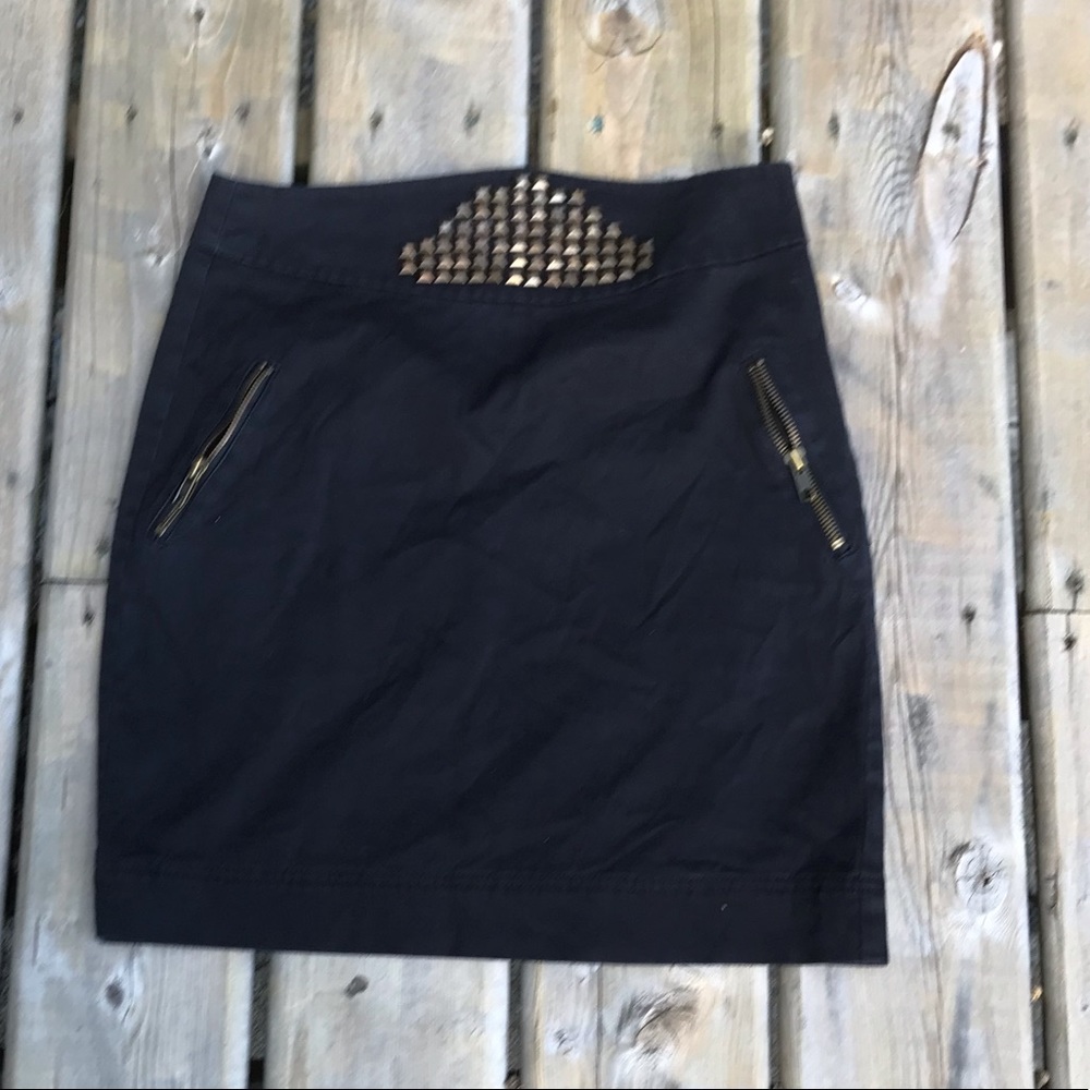 Gentle fawn skirt
